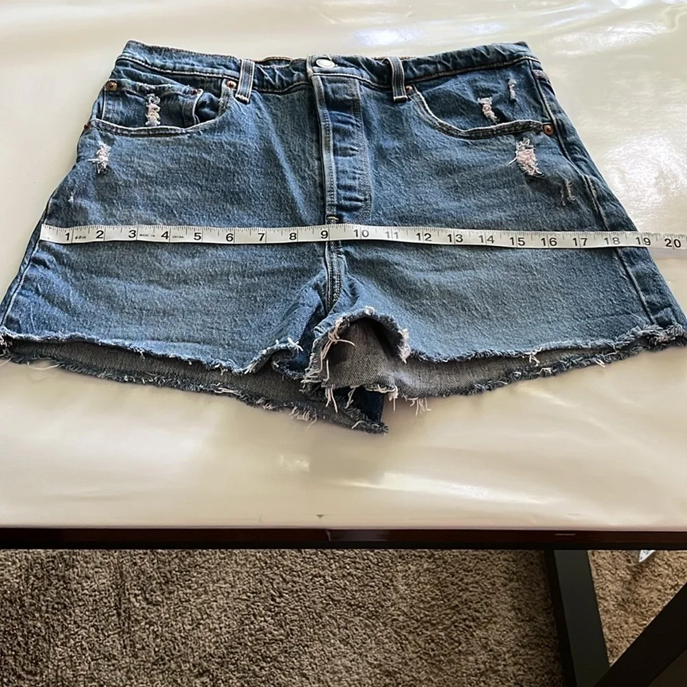 Levi’s Ribcage Shorts High Rise Size 31 - Picture 5 of 16
